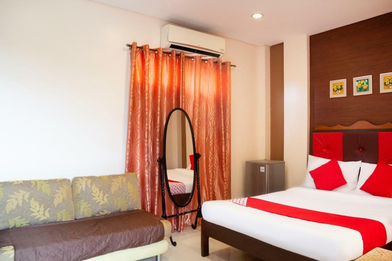 Oyo 153 Espacio De Clarita Hometel Davao Екстер'єр фото