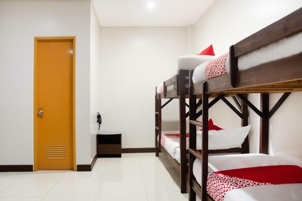 Oyo 153 Espacio De Clarita Hometel Davao Екстер'єр фото