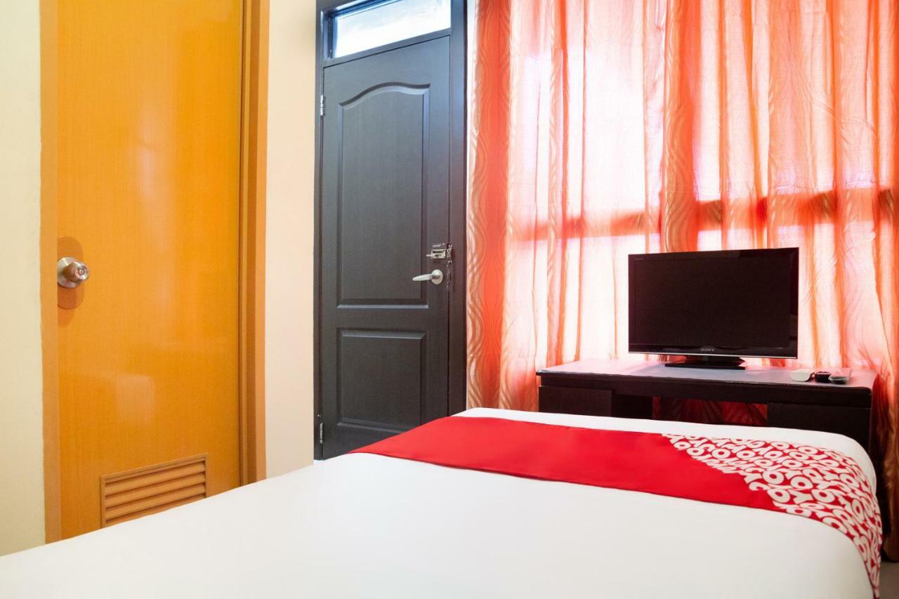Oyo 153 Espacio De Clarita Hometel Davao Екстер'єр фото