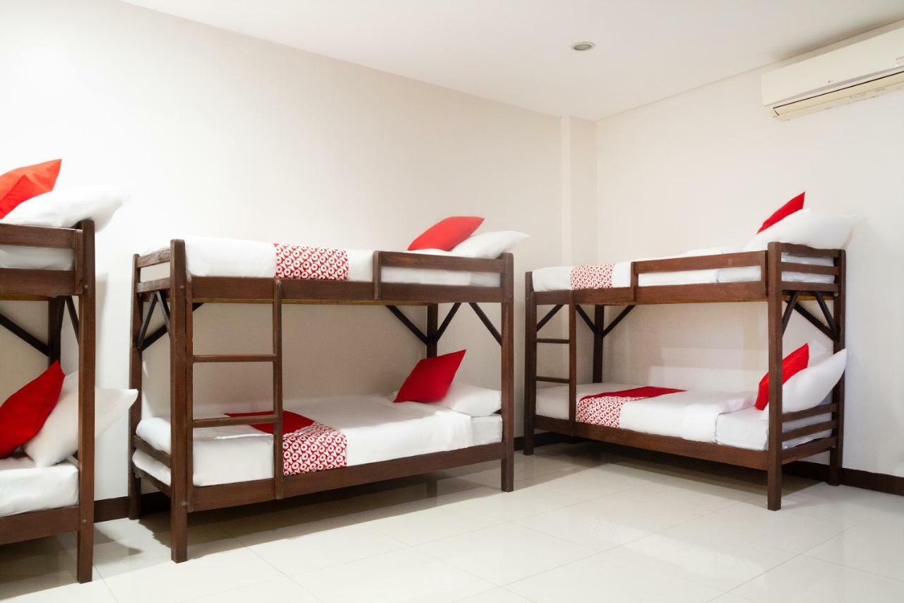 Oyo 153 Espacio De Clarita Hometel Davao Екстер'єр фото