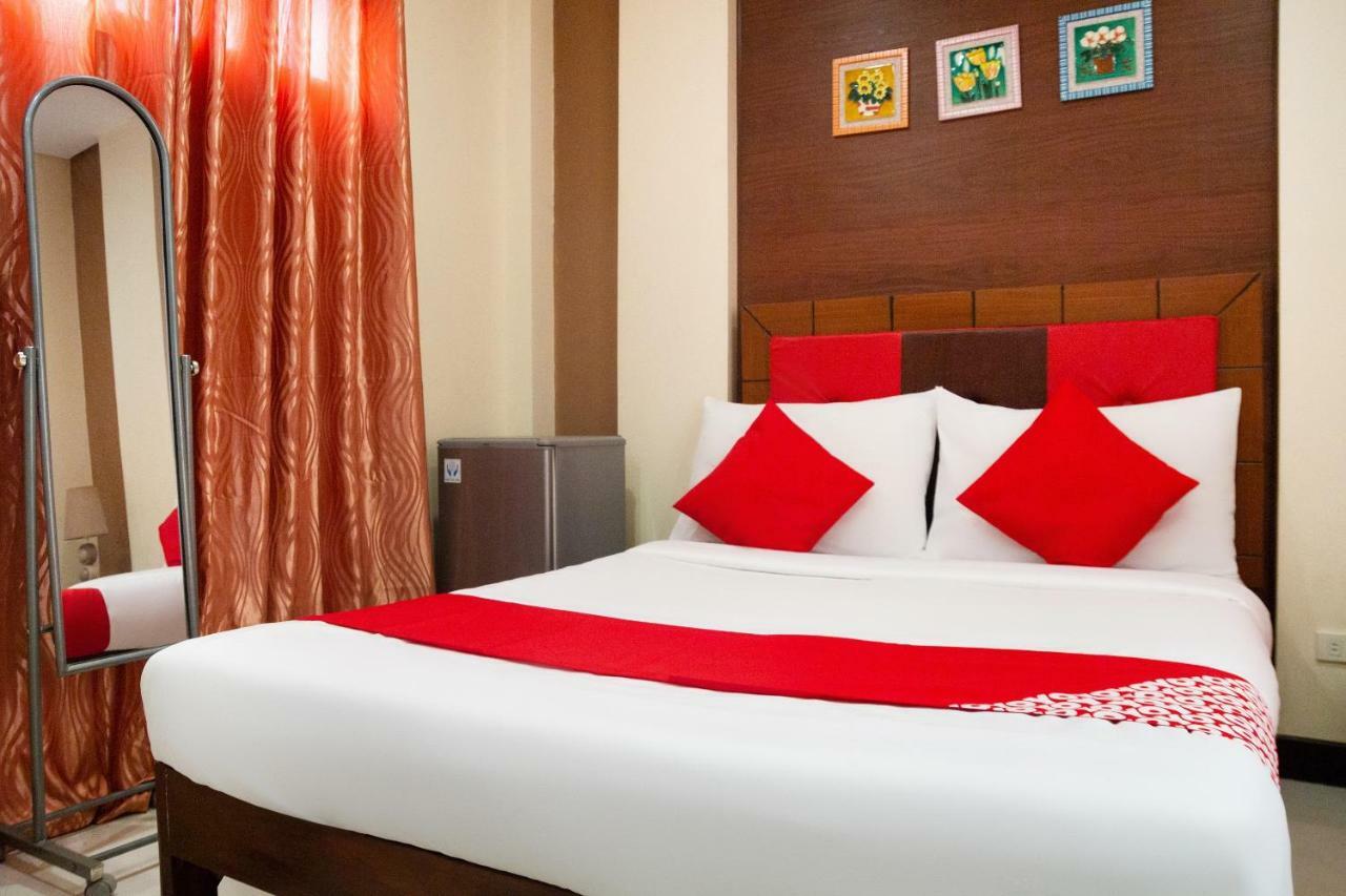 Oyo 153 Espacio De Clarita Hometel Davao Екстер'єр фото